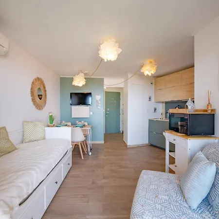 Le Village De Cap Esterel - Maeva - 4 Personnes 1 Avec Terrasse Vue - Prestige - Super Mae-2353
